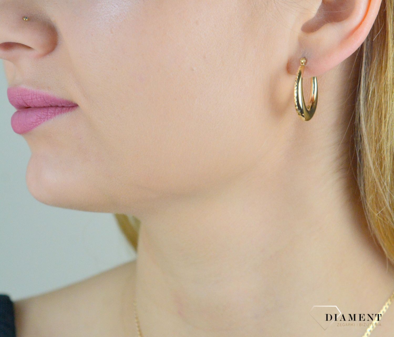 Złote kolczyki damskie 375 koła grawerowane KL 7076 375.jpg